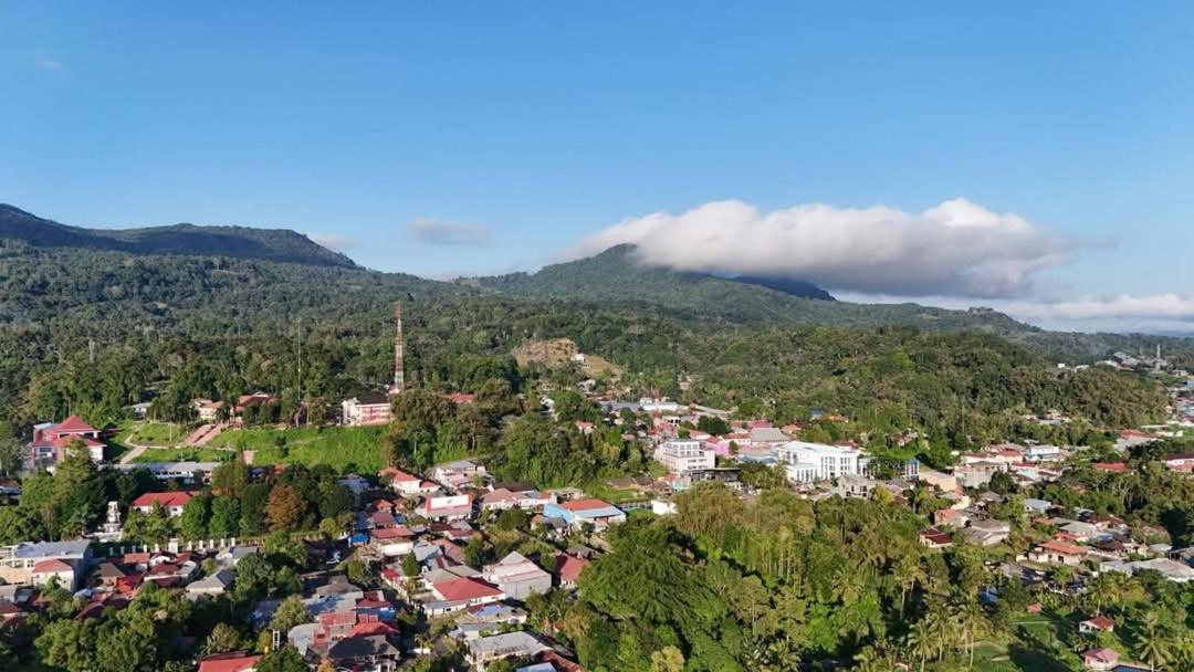 Talaga Tomohon Home Stay And Fishing Pond Exterior foto